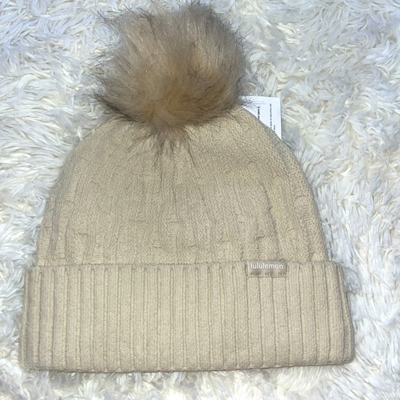 Lululemon Cable Knit Pom Beanie Color Natural        Size OS NWT - Picture 2 of 7